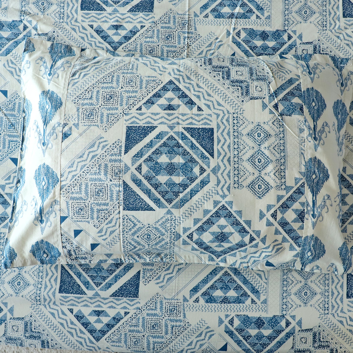 ARUSHII Double bedsheet in cotton – Indigo- bedsheet