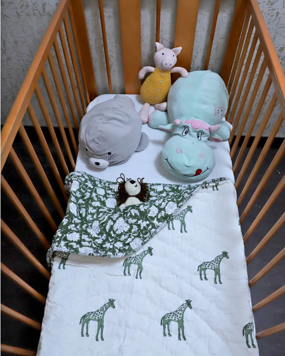 ARUSHII Cotton Reversible Kids Razai/ Quilt – Giraffe- Handblocked by artisans