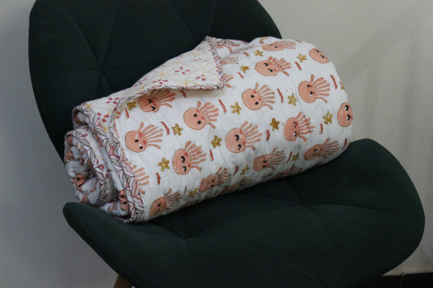 ARUSHII Cotton Reversible Kids Razai/ Quilt – OCTOPUS– Handblocked by artisans