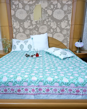 ARUSHII Double bedsheet in Percale cotton – florescence – Handblocked by artisans